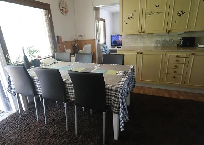 度假居 Naantali Holiday Home 纳坦利